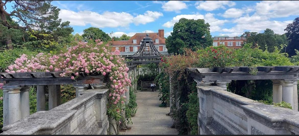Hampstead Opulence Apartment - Luxurious Split Level Property London Eksteriør bilde